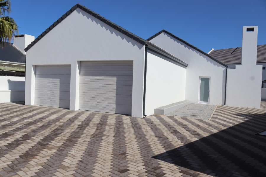 3 Bedroom Property for Sale in Golden Mile Western Cape